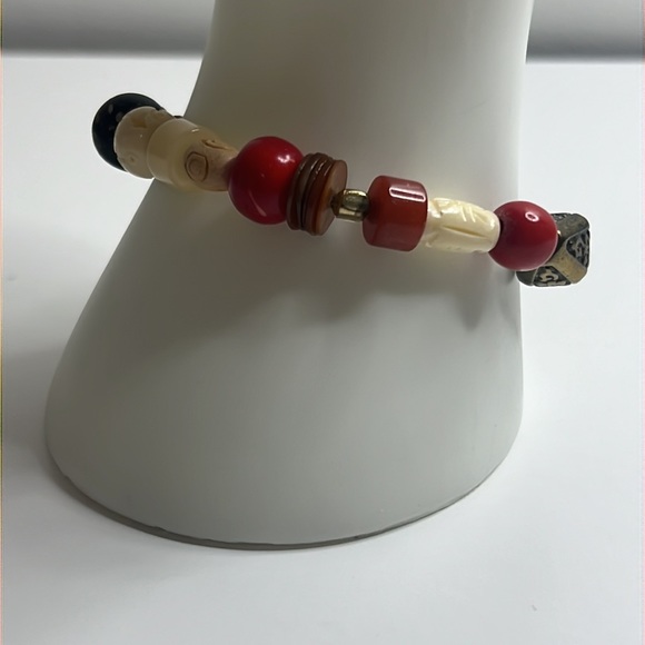 Chico’s Multicolored Beaded Bracelet - Picture 3 of 14